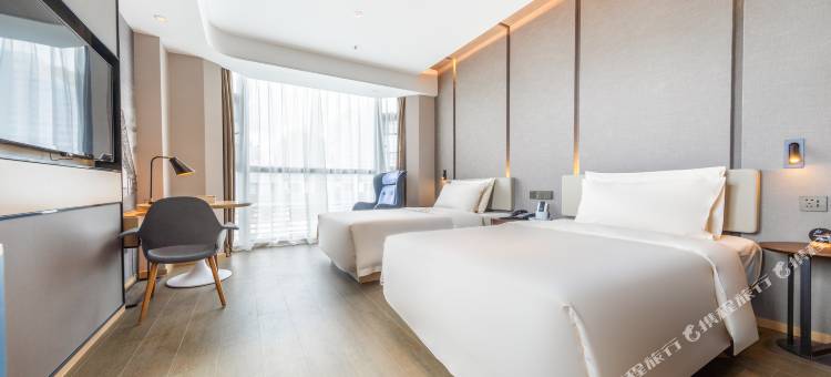 深圳华强北体育中心亚朵酒店图片