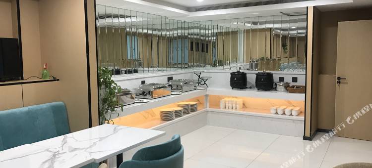 希岸轻雅酒店(青岛中央商务区台东商业街海泊河地铁站店)图片