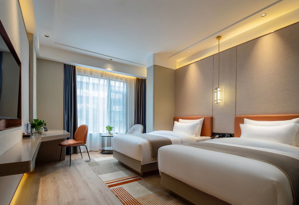  Hotel Overview