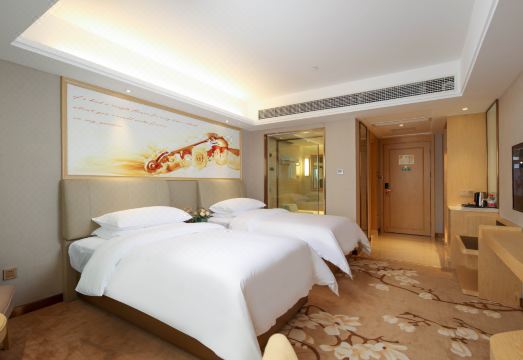 Vienna International Hotel (Qiyang High-tech District) Hotel Overview