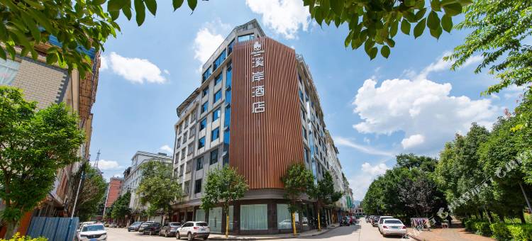 禄劝溪岸酒店图片