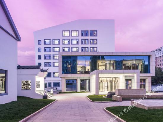 阿勒泰马迭尔·宾泓花园酒店