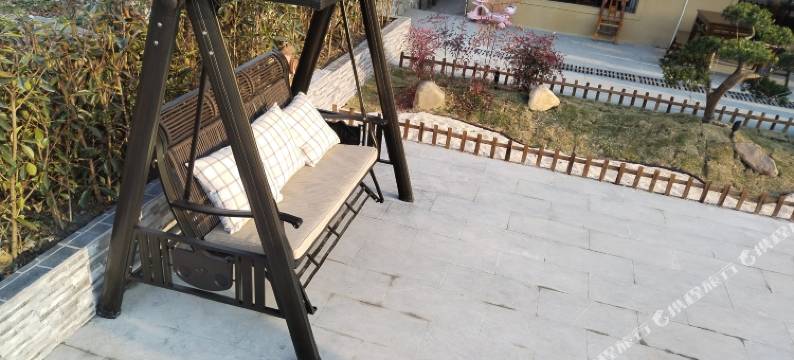 依山居智能酒店(武当山景区游客中心店)图片