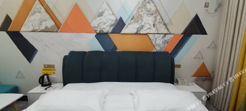 美晨酒店公寓(武汉东湖学院汉口学院店)图片