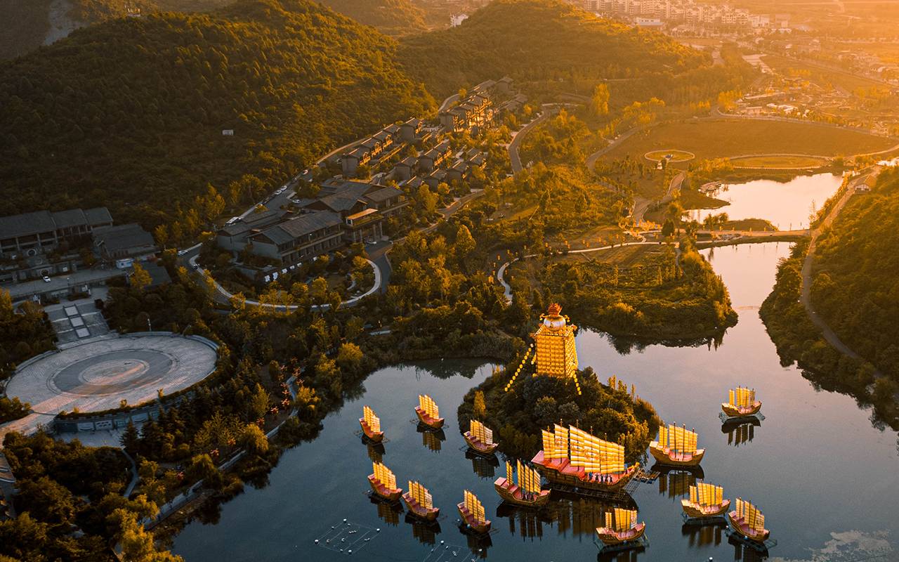 贵阳青岩龙溪里·凤颐岩居图片