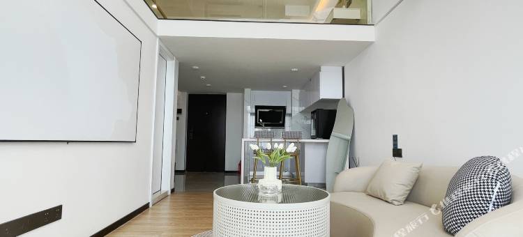 美宿loft海景高空公寓(龙光世纪商务中心店)图片