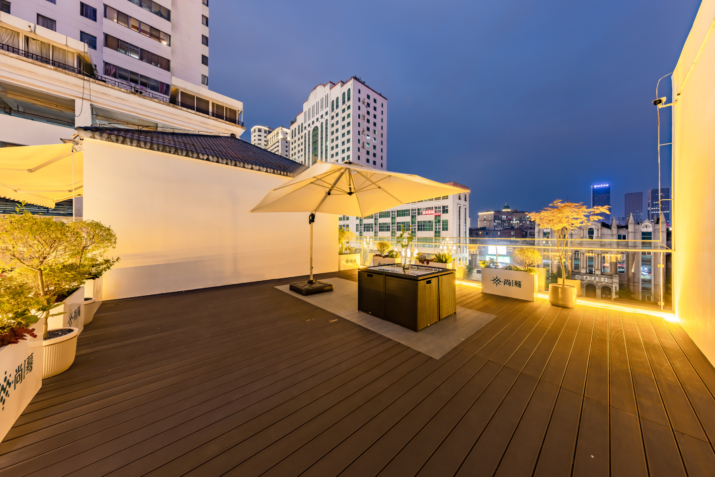 ShangMo Hotel (Jinma Biji Shop, Nanping Pedestrian Street, Kunming) Hotel Overview