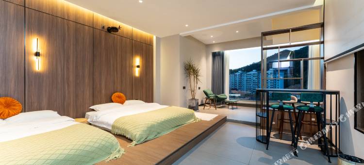 栾川十里港湾酒店(凤凰天街店)图片