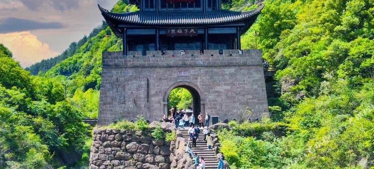 凤畔居酒店(广元高铁站中医院店)图片