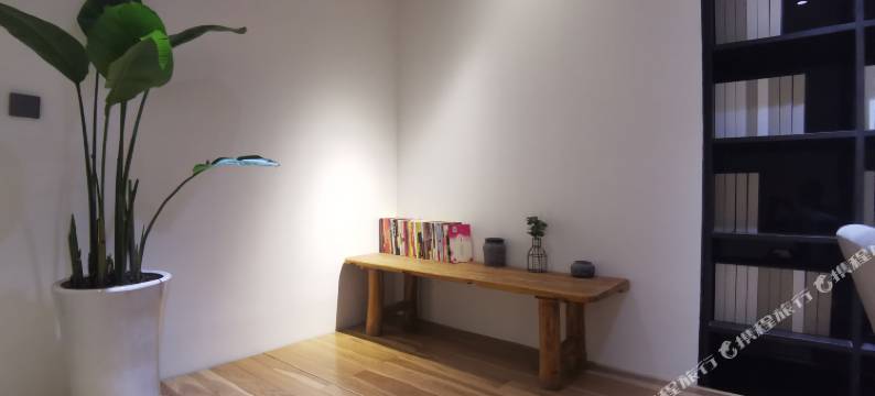 乐住酒店(襄阳沃尔玛民发广场店)图片