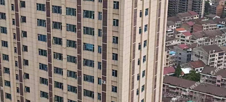 自然居民宿(南城天街店)图片