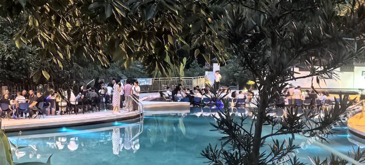 山行·观山景设计师度假微酒店(黄山风景区汤口南大门店)图片