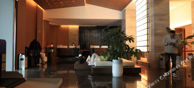 蓝湖国际酒店A座(赛里木湖景区店)图片