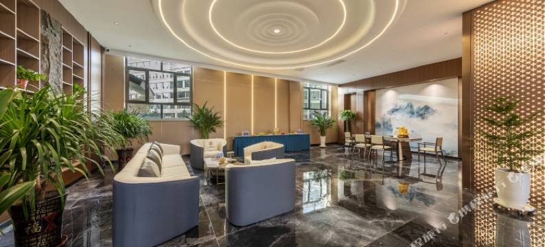 张掖华尊酒店(高铁西站第二人民医院店)图片