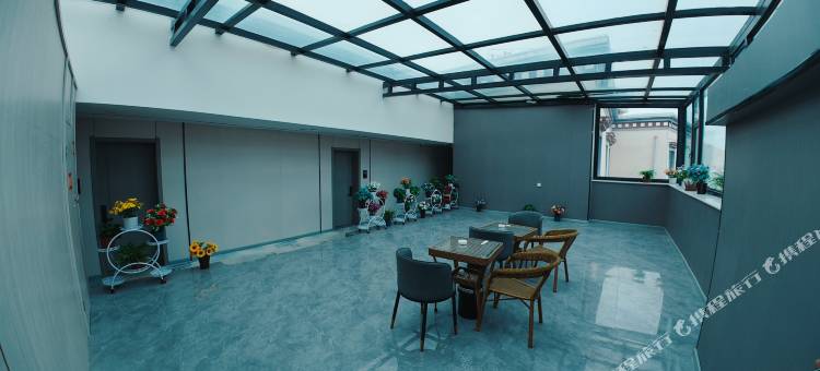 安多城轩酒店图片