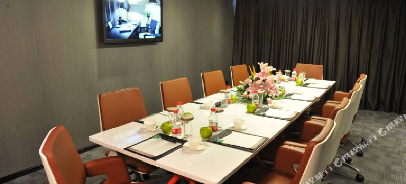 高悦酒店(重庆观音桥步行街店)图片