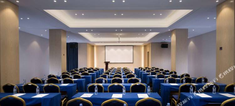 凯里亚德酒店(靖江泰和吾悦广场汽车总站店)图片