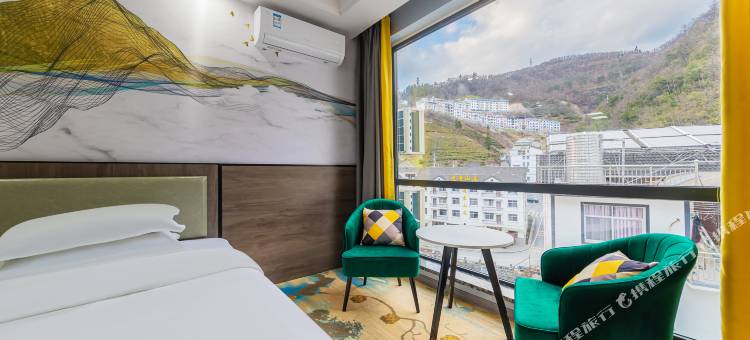 神农架枕梦度假酒店(木鱼镇汽车客运站店)图片