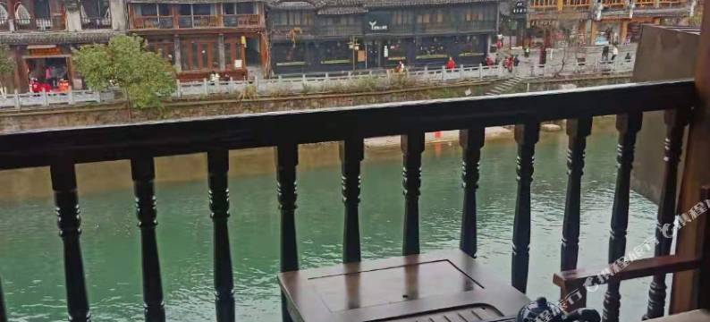 凤凰景栖江边客栈(凤凰古城店)图片