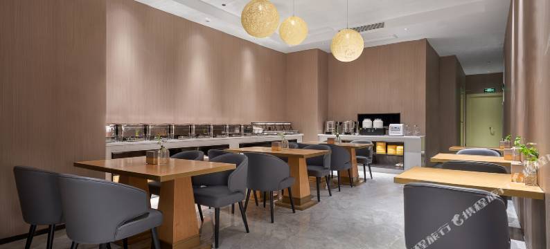 18度居未来酒店(中原万达广场二砂地铁站店)图片