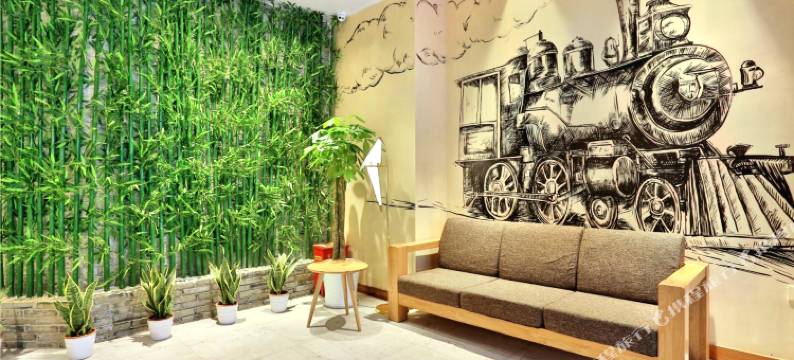 新紫罗兰艺术酒店(西湖湖滨河坊街店)图片