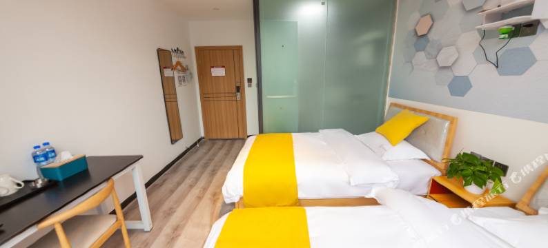由里青居智慧酒店(绵阳永兴城市奥莱店)图片