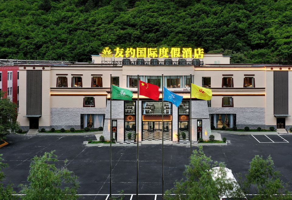 丽江束河悠悦客栈外景图