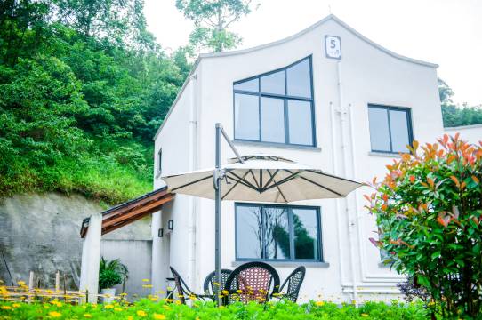 自贡尖山大坝民宿