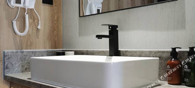 美旭S酒店(曼巴特步行街店)图片