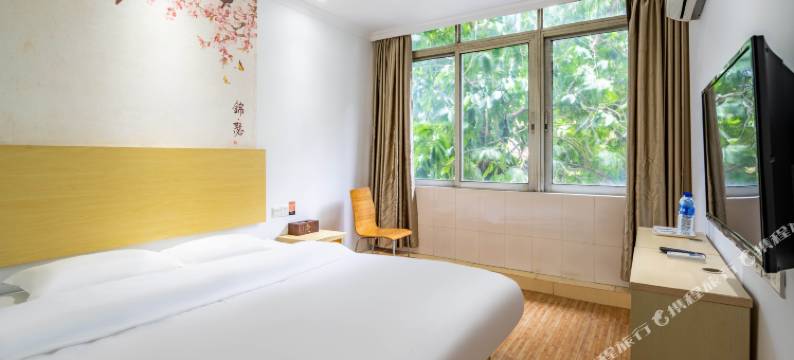 哈啰轻酒店(广州市二宫地铁站店)图片