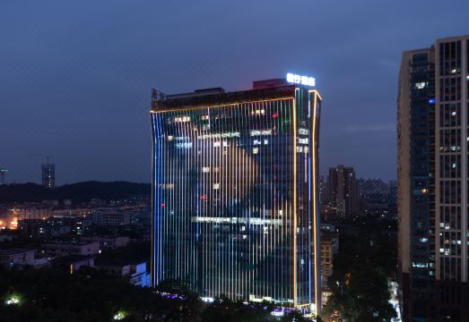 悦行酒店（娄星广场春园步行街店）外景图