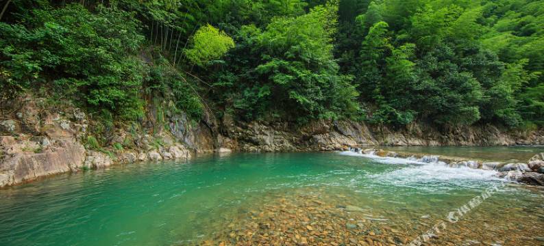 水湾湾观夏北纬30°漂流度假咖啡民宿(龙王山漂流浙北大峡谷店)图片
