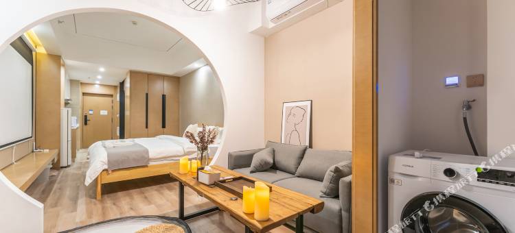 斯维登精品公寓(青岛五四广场宁夏路地铁站店)图片