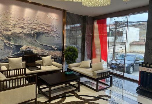 VIP Hotel Hotel Overview