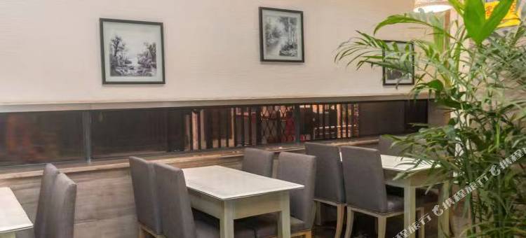 广汉六缘四季酒店(百伦百货中心店)图片