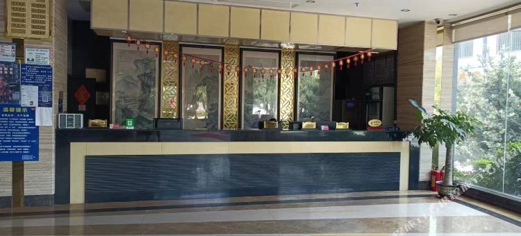 鸿源大酒店(迎宾二路店)图片