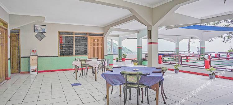 OYO 90132莱雅马斯酒店(Hotel Lie Mas Prigen Pasuruan Mitra RedDoorz)图片