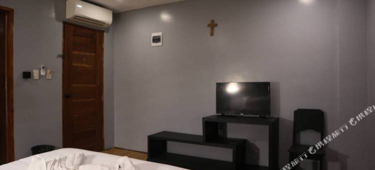 RedDoorz at Kopinos Tourist Inn Hotel图片