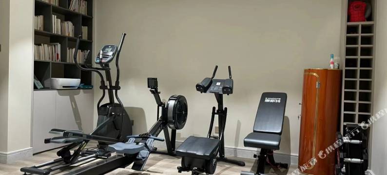 潜台词UN酒店(汇金天虹购物中心店)图片