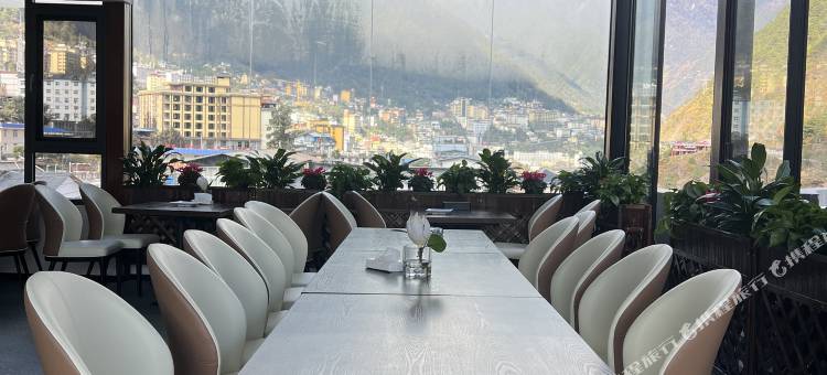 怒江旺咱卡｜MountainJoy DulongRiver ·设计师雪山观景智能酒店图片