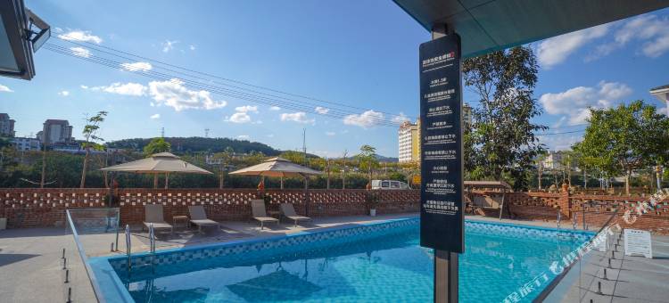 西双版纳勐腊南雅湾度假酒店(南腊河星光夜市店)图片