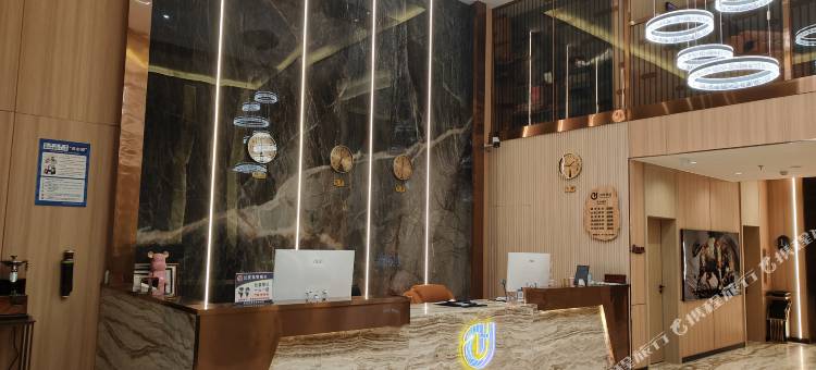 阿坝县河景酒店图片