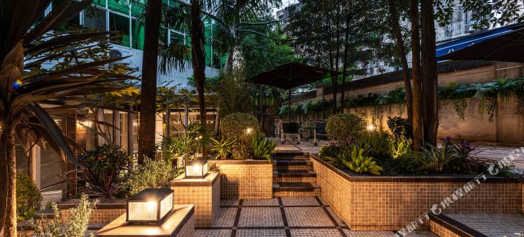 艺龙安云酒店(贵阳黔灵山公园北京路地铁站店)图片