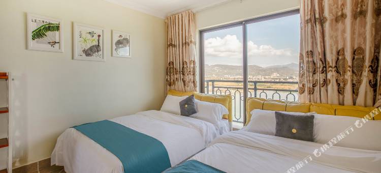 双月湾巴鲤海寓图片