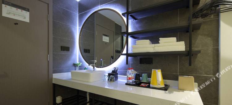 白玉兰酒店(绵阳七星楼高铁站店)图片