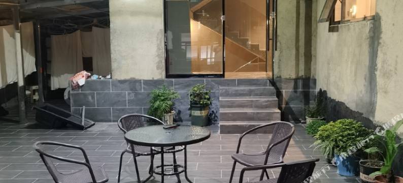 张家界山见精品民宿(武陵源标志门店)图片