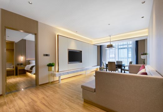 Lifeng Impression Hotel (Peng'an Yipin World Branch) Hotel Overview