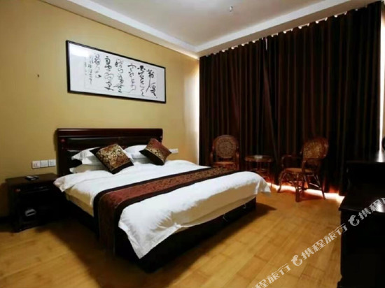 嘉逸豪庭商务宾馆(金乡水云台印象生活广场店)