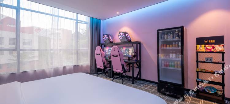 粤塔X趣影电竞酒店(广州天河广场车陂地铁站店)图片