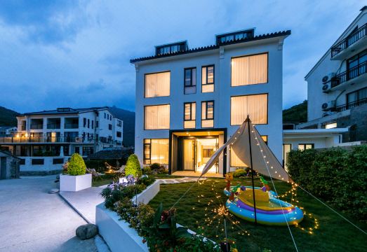 Zhujiajian Seaside Villa Hotel Overview